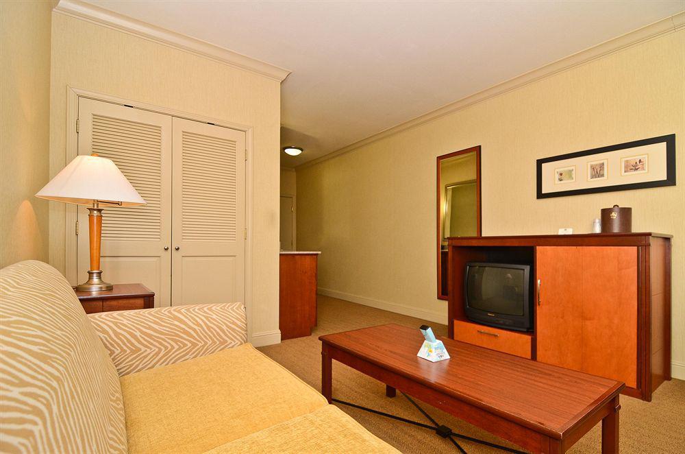 Best Western Plus All Suites Inn Санта-Круз Номер фото